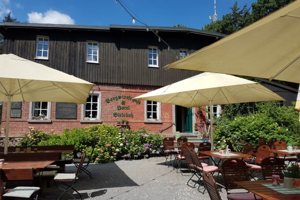 Sicht Terrasse zur Bergwirtschaft (Groß).jpg